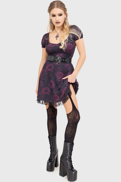 korkeavy&ouml;t&auml;r&ouml;iset pitsisukkahousut