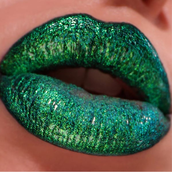Jolie Beauty Hex Potion Multichrome lipgloss over sort l&aelig;bestift